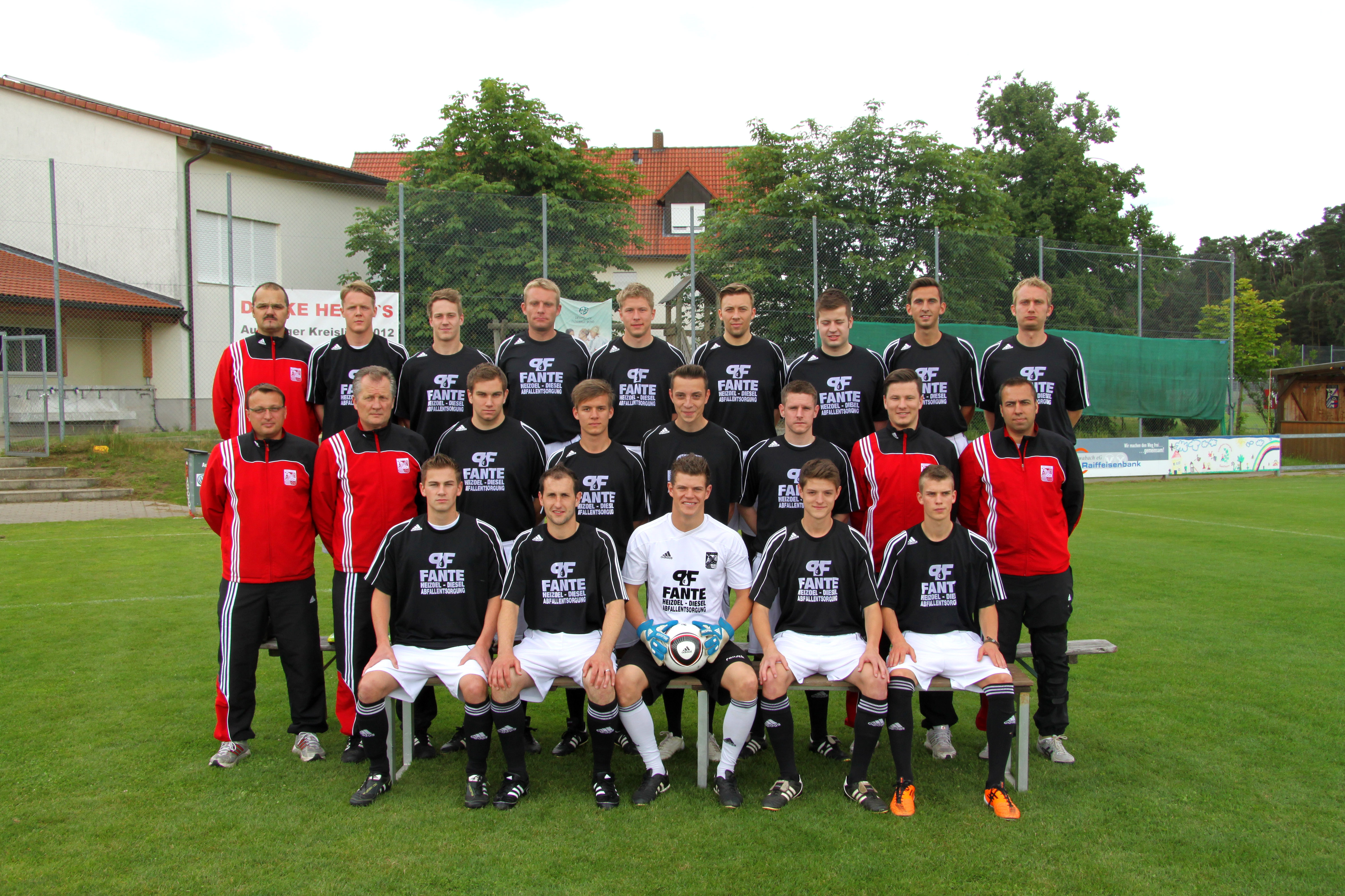 Mannschaftsfoto/Teamfoto von SV Rednitzhembach